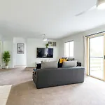 Parkwood Family Cottage Retreat - Kids Stay Free